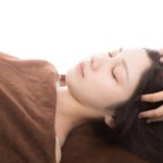 美容院のヘッドスパは薄毛予防に効く！多い抜け毛も改善します